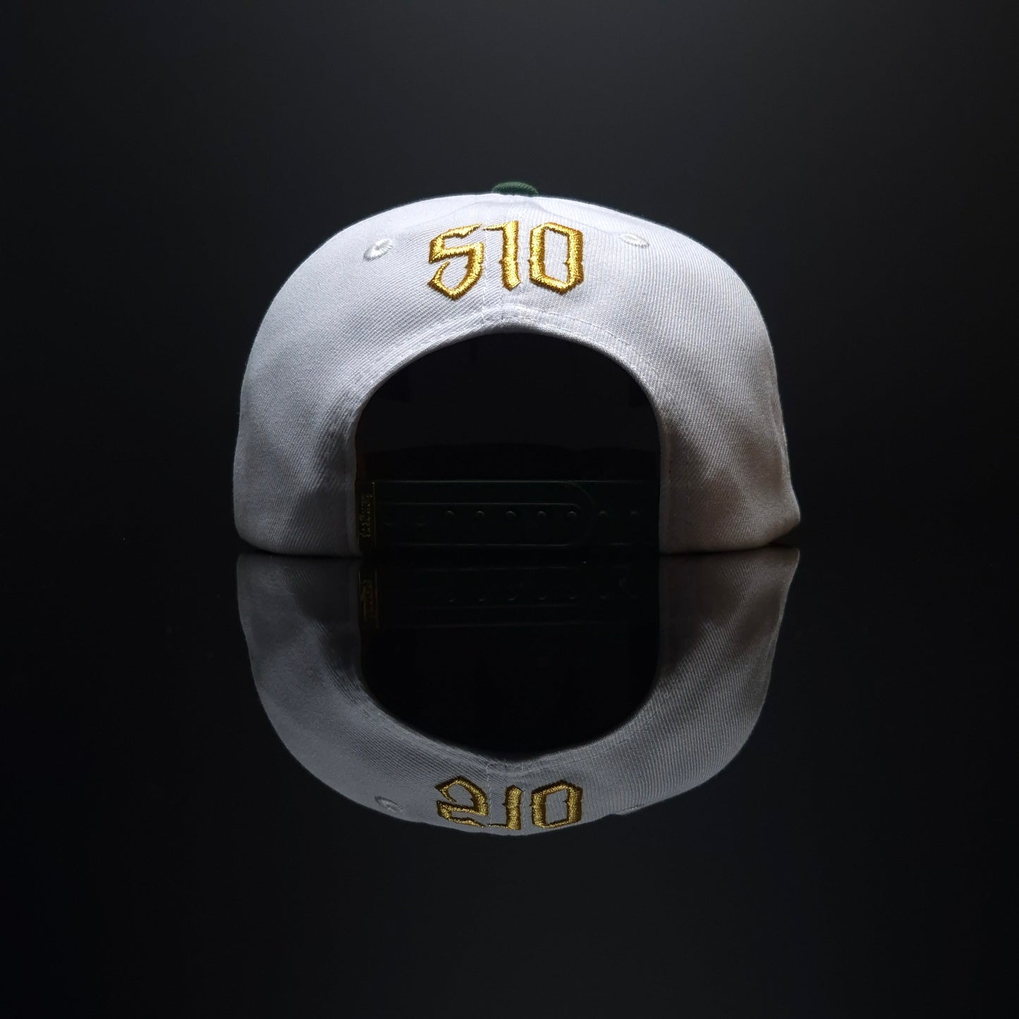 OAK • BAY AREA WHITE 04