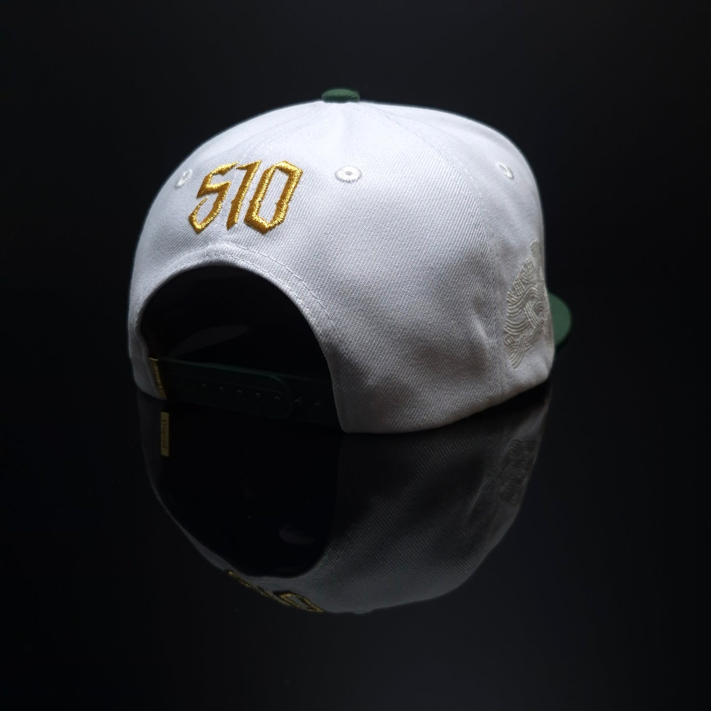 OAK • BAY AREA WHITE 04